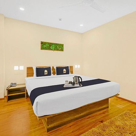Hotel Super Townhouse Oak Hillside Aqua Khandagiri Esterno foto