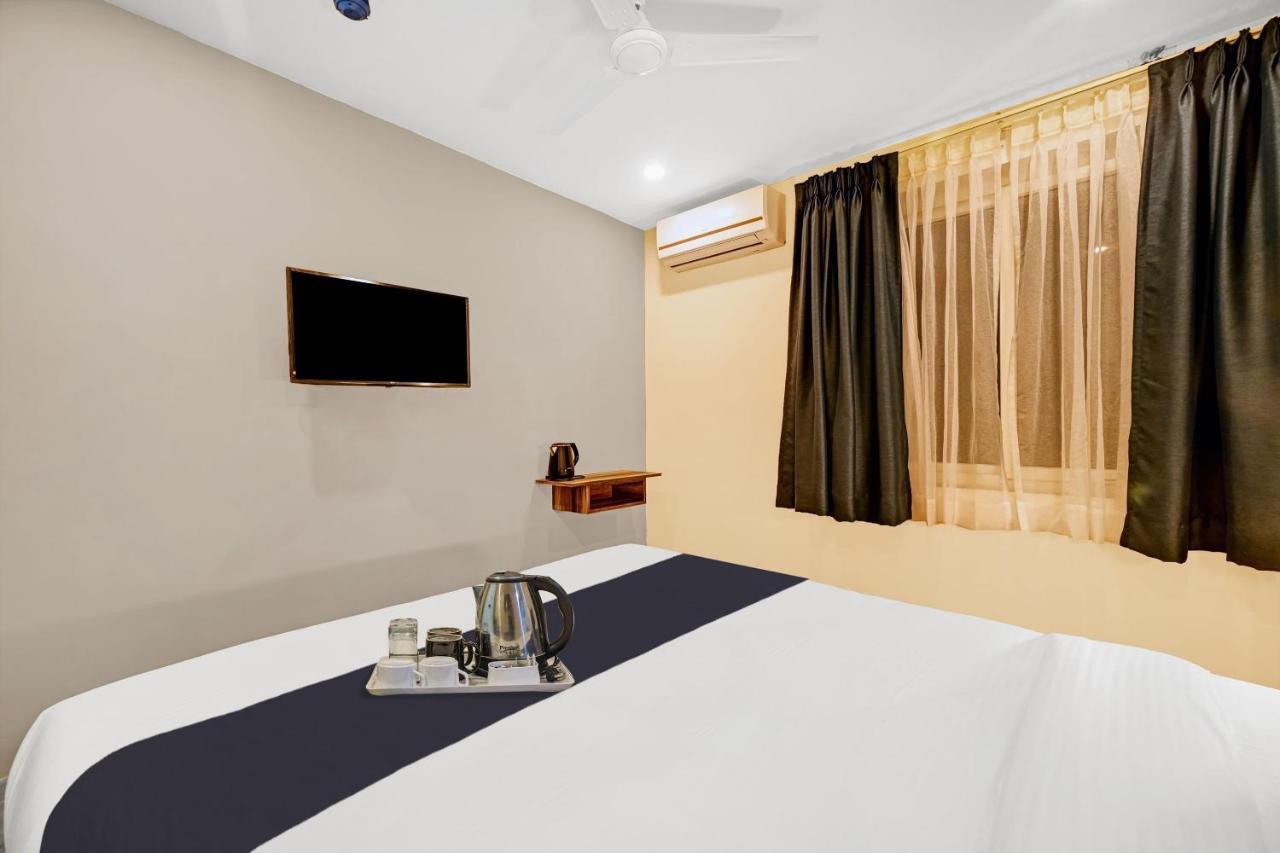 Hotel Super Townhouse Oak Hillside Aqua Khandagiri Esterno foto