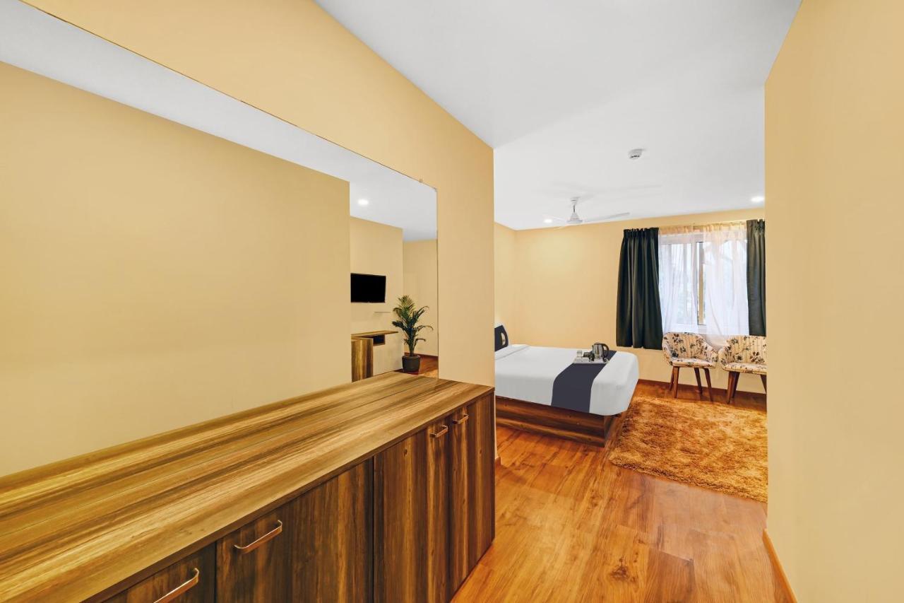 Hotel Super Townhouse Oak Hillside Aqua Khandagiri Esterno foto