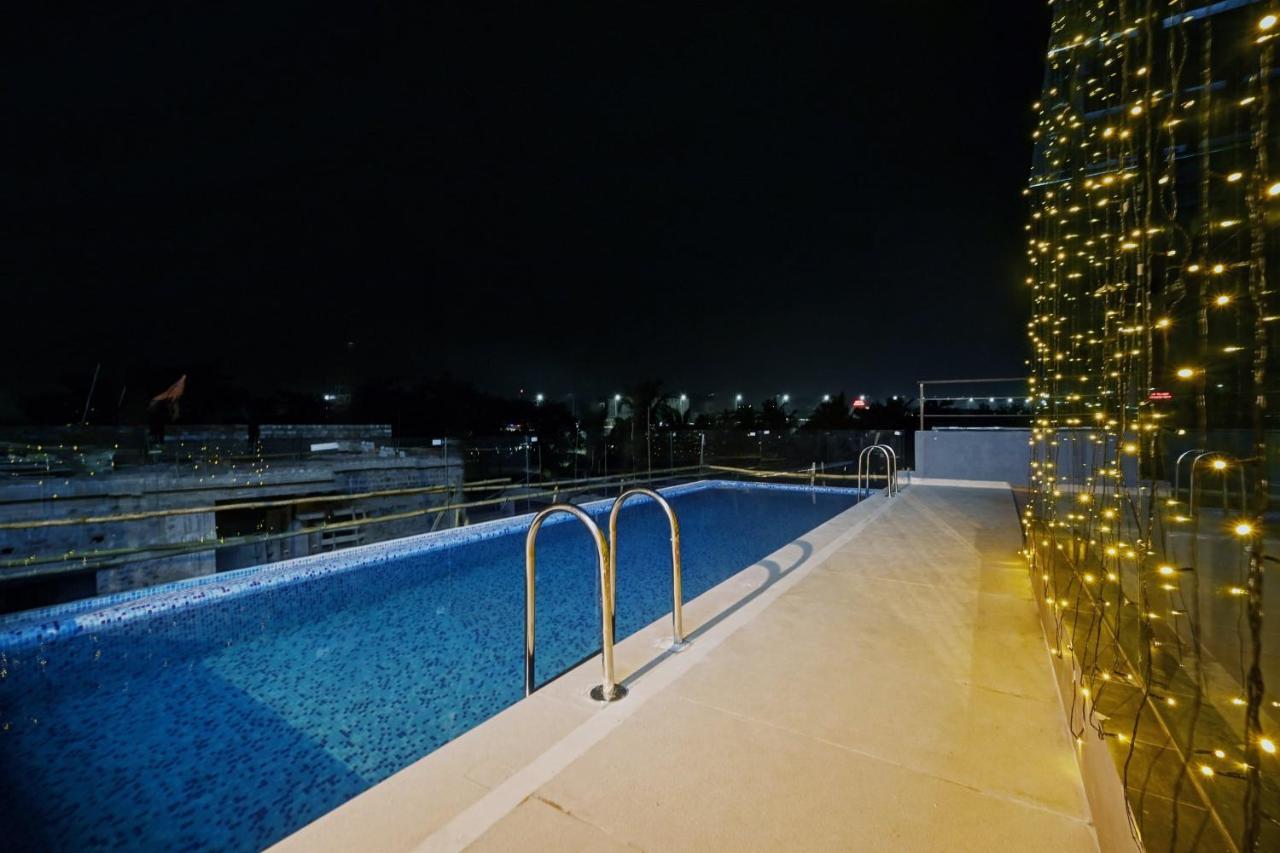 Hotel Super Townhouse Oak Hillside Aqua Khandagiri Esterno foto