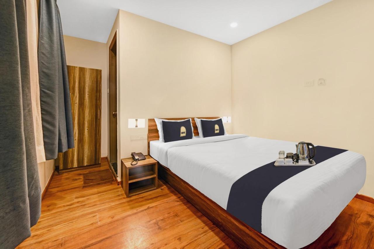 Hotel Super Townhouse Oak Hillside Aqua Khandagiri Esterno foto