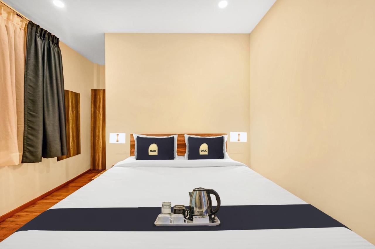 Hotel Super Townhouse Oak Hillside Aqua Khandagiri Esterno foto